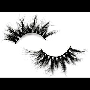 Bèl Tichelène Lashes